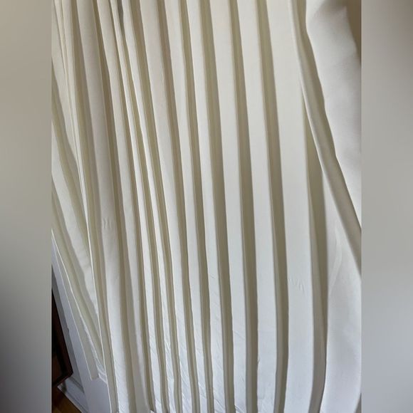 Vintage White Pleated Skirt - Picture 3 of 5